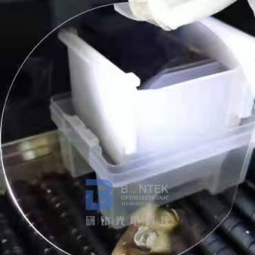 Tỷ lệ pha tạp tùy chỉnh LiNbO3 Wafer MgO Er Fe Pha tạp quang hoặc SAW Lớp